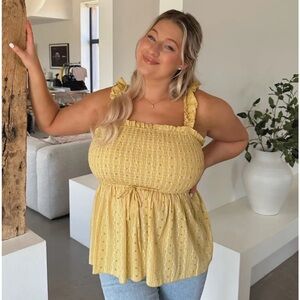 In The Style CARYS WHITTAKER YELLOW FLORAL PRINT SHIRRED PEPLUM TOP